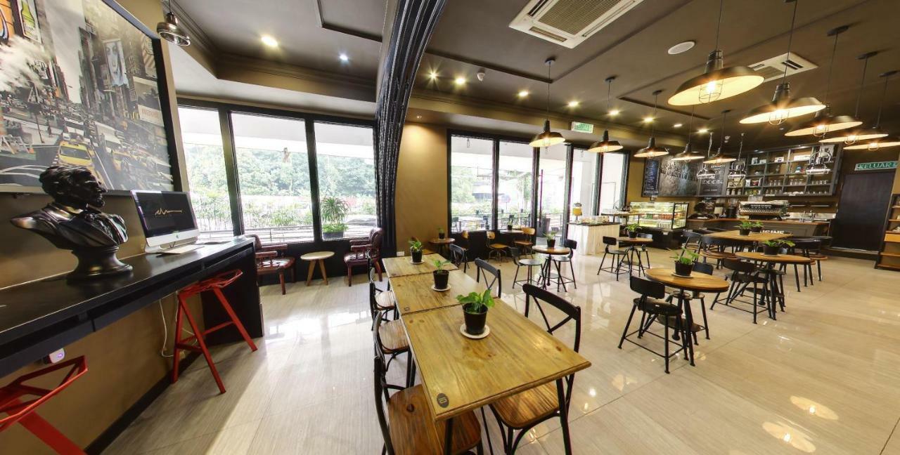 פטלין ג'איה Manhattan Business Hotel Damansara Perdana מראה חיצוני תמונה